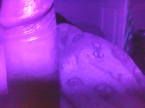 Snapshot of sarahkat86 chatting on October 6, 4:13 am sarahkat86 online show from October 6, 4:13 am