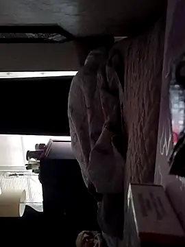 sarahkat86 online show from January 17, 1:37 pm