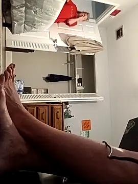 sarahkat86 online show from April 10, 11:50 am