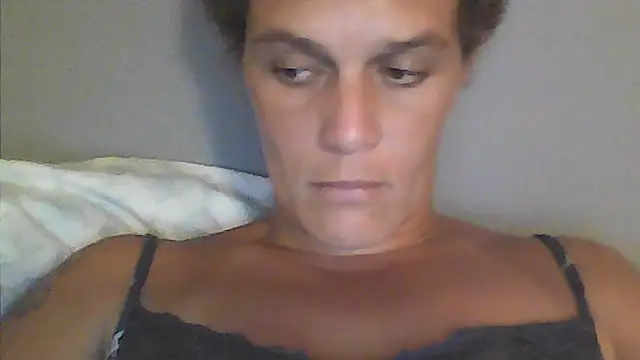 sarahkat86 online show from February 18, 12:30 am