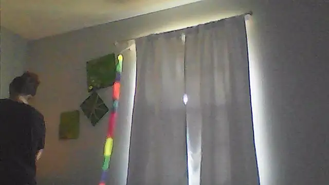 sarahkat86 online show from April 28, 10:58 pm