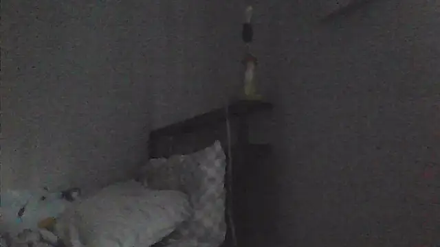 sarahkat86 online show from April 2, 10:38 pm