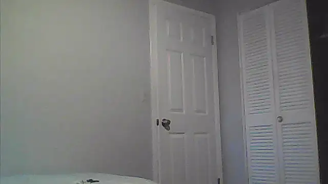 sarahkat86 online show from May 14, 11:02 pm