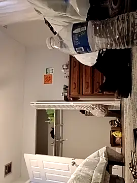 sarahkat86 online show from March 4, 10:50 pm