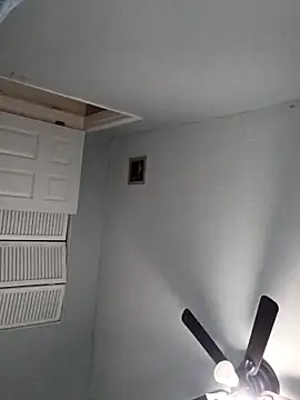 sarahkat86 online show from February 27, 1:28 am