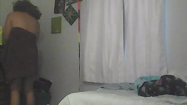sarahkat86 online show from May 3, 11:15 am