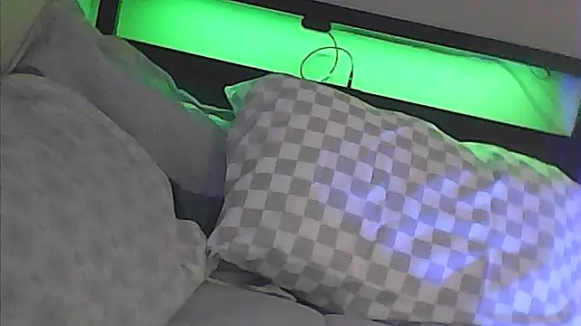 sarahkat86 online show from March 3, 12:28 am