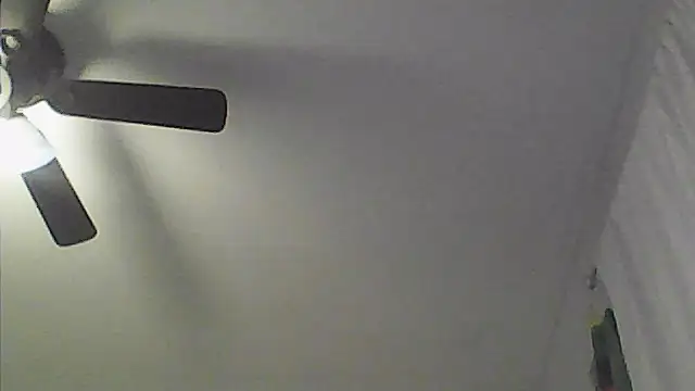 sarahkat86 online show from April 9, 11:44 pm