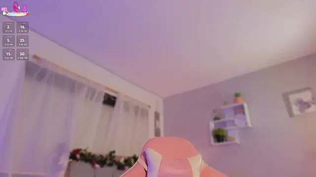 caro sanchezz online show from October 3, 11:45 am