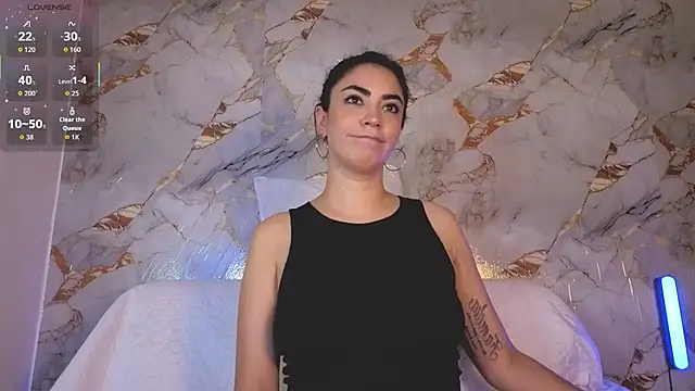 Snapshot of CristalHeart_ chatting on August 1, 4:27 pm CristalHeart online show from August 1, 4:27 pm