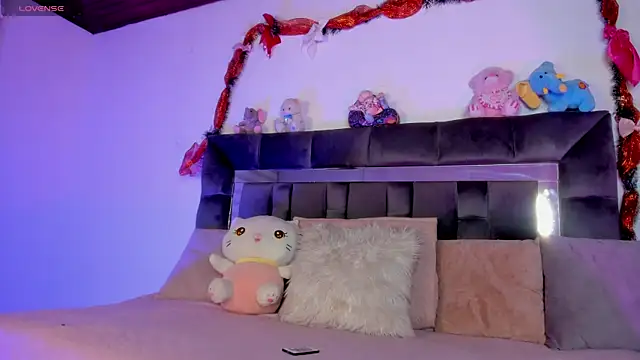 Jade rey  online show from January 11, 4:08 am