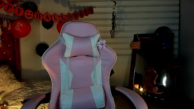 Snapshot of Jade_rey_ chatting on October 23, 1:48 am Jade rey online show from October 23, 1:48 am