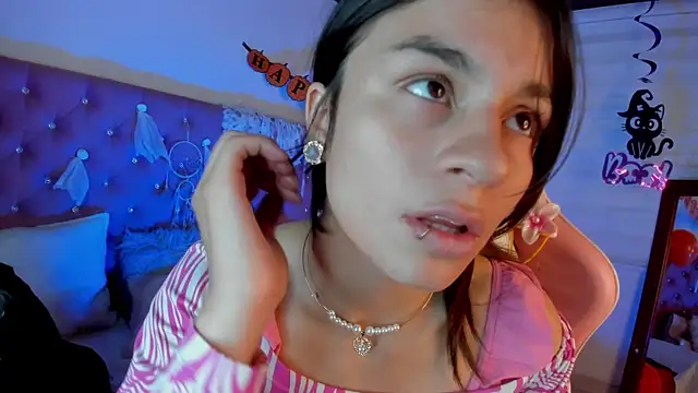 Snapshot of Jade_rey_ chatting on October 17, 7:26 pm Jade rey online show from October 17, 7:26 pm