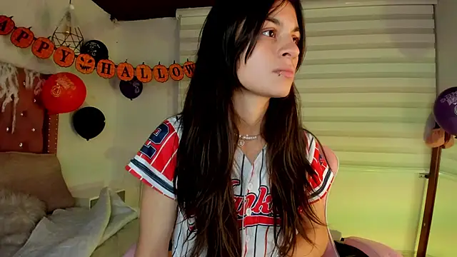 Snapshot of Jade_rey_ chatting on October 28, 3:51 am Jade rey online show from October 28, 3:51 am