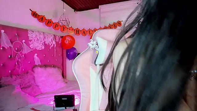 Snapshot of Jade_rey_ chatting on October 18, 9:06 pm Jade rey online show from October 18, 9:06 pm