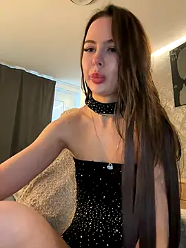 TianaCharm online show from September 18, 10:18 am