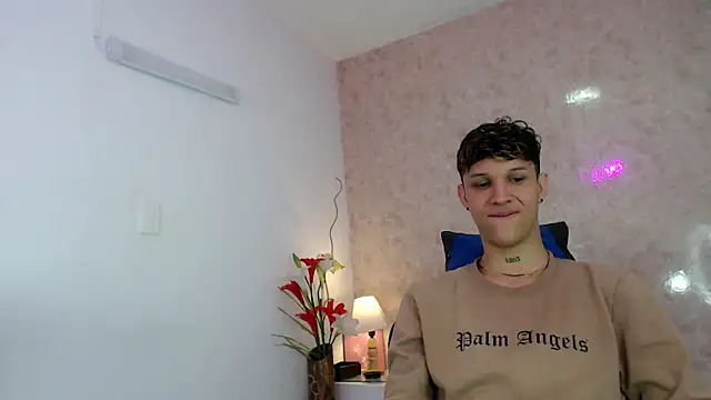 Snapshot of AustinPrice chatting on September 30, 7:53 pm AustinPrice online show from September 30, 7:53 pm