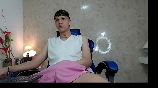 Snapshot of AustinPrice chatting on September 16, 2:07 pm AustinPrice online show from September 16, 2:07 pm