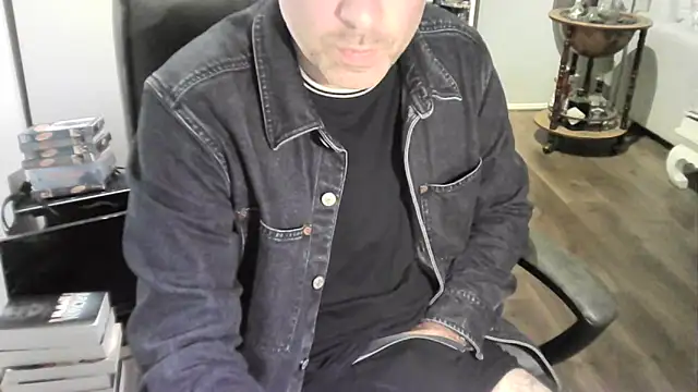 Chrisprngr online show from September 29, 11:54 pm