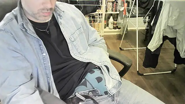 Chrisprngr online show from September 27, 8:15 pm