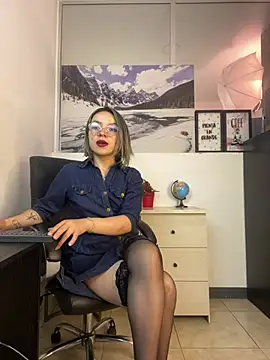 Ariagh  online show from April 5, 7:31 pm