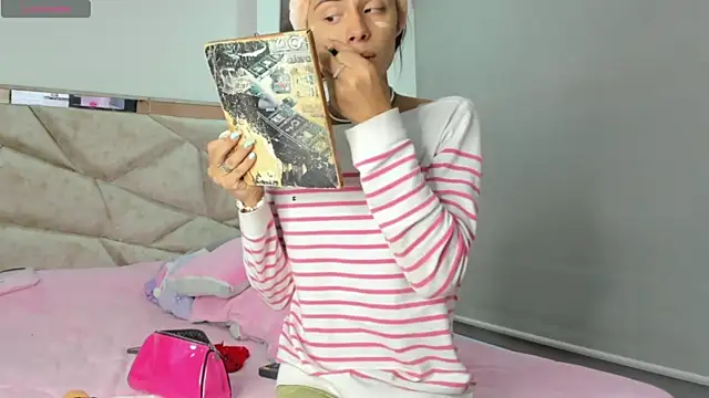 kendal hot01 online show from November 5, 11:24 am