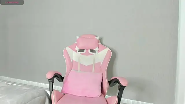 kendal hot01 online show from November 24, 6:08 pm