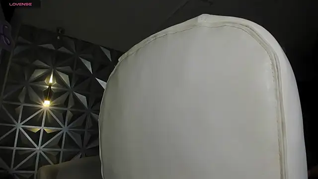 hellen tease online show from February 21, 7:05 pm