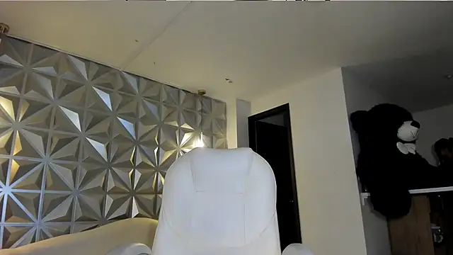 hellen tease online show from April 20, 1:13 pm