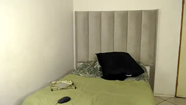 Trans fairy online show from November 12, 5:39 pm