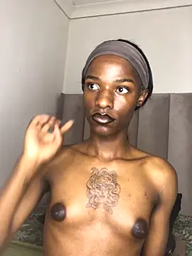 Trans fairy online show from October 12, 9:21 am