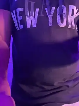 friendswithben33 online show from February 25, 12:44 am