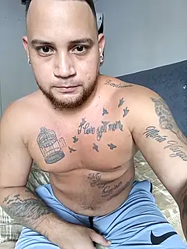 Catire10  online show from April 16, 7:03 pm