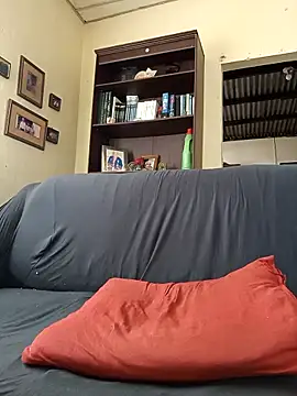 Catire10  online show from April 14, 6:57 pm