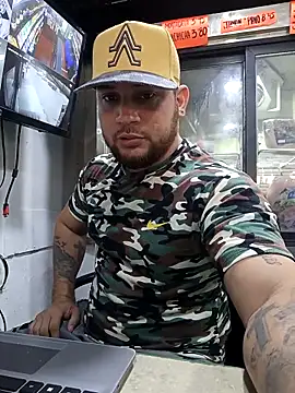 Catire10  online show from December 1, 1:45 pm