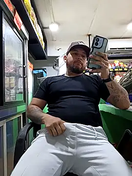 Catire10  online show from November 4, 4:00 pm