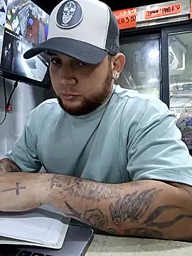 Catire10  online show from December 5, 1:43 pm