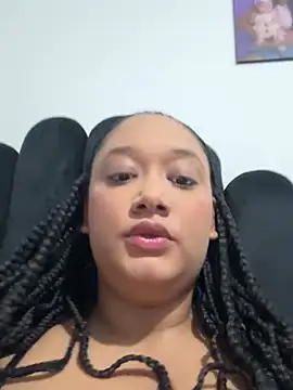 Snapshot of AriaBelle chatting on May 19, 11:56 pm AriaBelle online show from May 19, 11:56 pm