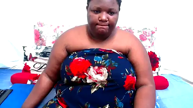 Snapshot of ChubbyBoobsxxx chatting on November 25, 5:19 am ChubbyBoobsxxx online show from November 25, 5:19 am