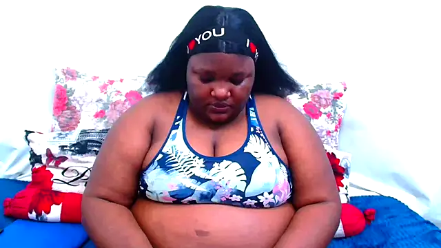 Snapshot of ChubbyBoobsxxx chatting on October 29, 5:50 am ChubbyBoobsxxx online show from October 29, 5:50 am