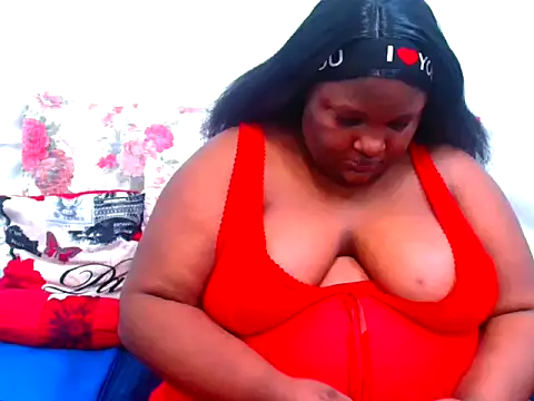 Snapshot of ChubbyBoobsxxx chatting on October 26, 5:52 am ChubbyBoobsxxx online show from October 26, 5:52 am