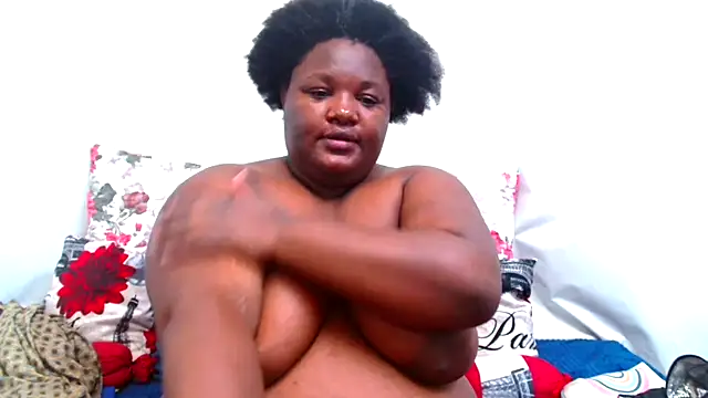 Snapshot of ChubbyBoobsxxx chatting on October 3, 5:53 am ChubbyBoobsxxx online show from October 3, 5:53 am