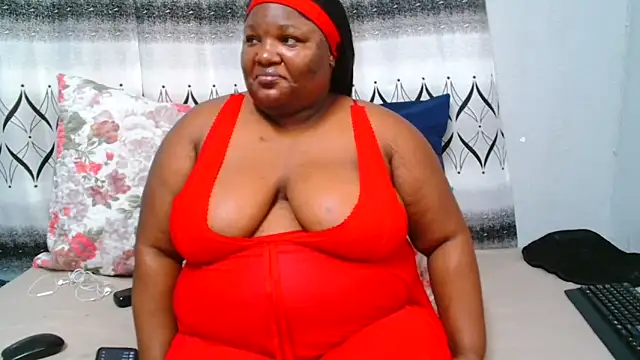 ChubbyBoobsxxx online show from March 12, 6:28 am