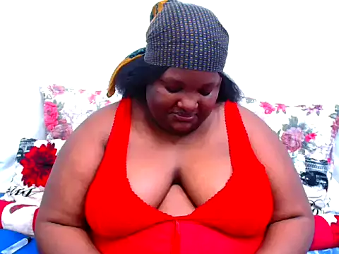 Snapshot of ChubbyBoobsxxx chatting on November 16, 6:07 am ChubbyBoobsxxx online show from November 16, 6:07 am