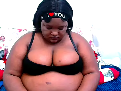 Snapshot of ChubbyBoobsxxx chatting on September 19, 6:06 am ChubbyBoobsxxx online show from September 19, 6:06 am