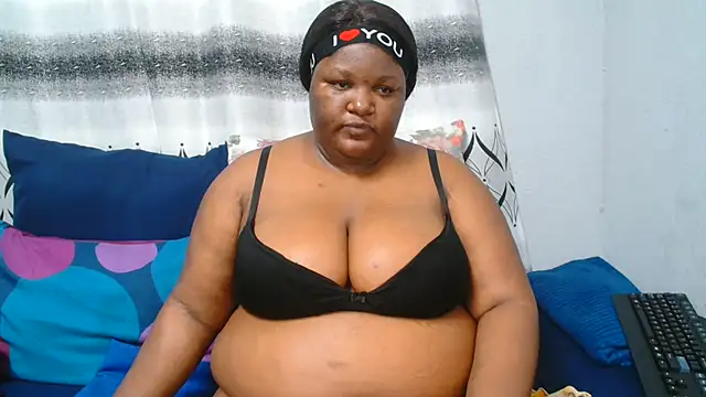 Snapshot of ChubbyBoobsxxx chatting on July 5, 6:20 am ChubbyBoobsxxx online show from July 5, 6:20 am