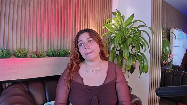 Snapshot of AdelaTaylor chatting on September 25, 7:42 pm AdelaTaylor online show from September 25, 7:42 pm