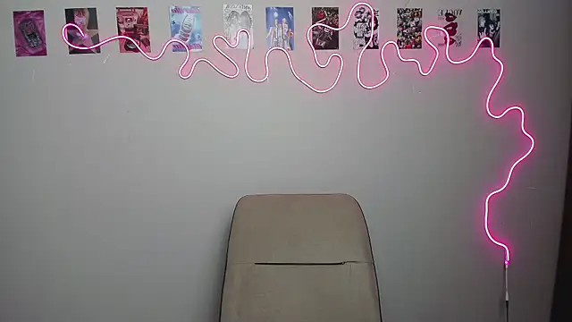 yoi mika online show from November 28, 11:05 pm