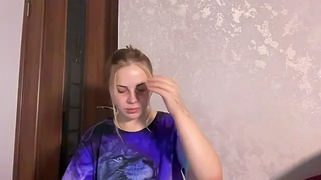 Snapshot of Alismoona chatting on August 5, 5:18 pm Alismoona online show from August 5, 5:18 pm
