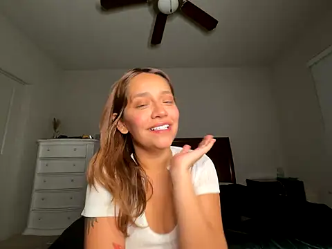 eurydicee online show from November 11, 4:29 am